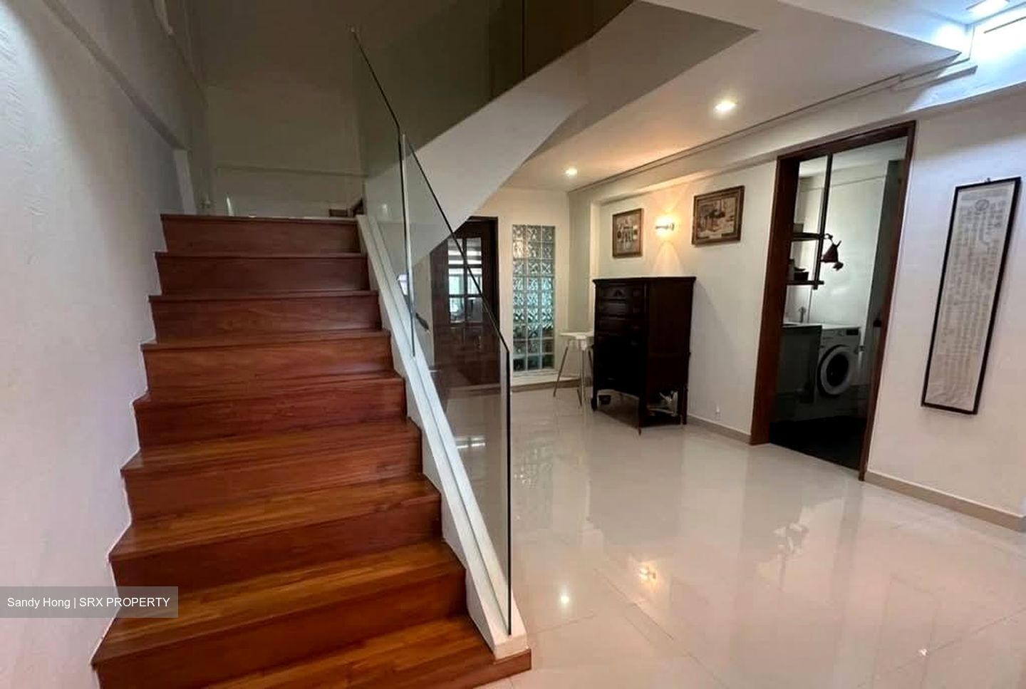 Blk 556 Jurong West Street 42 (Jurong West), HDB Executive #562594831
